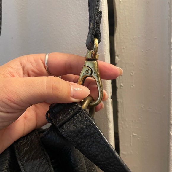 FOSSIL VICKERY DRAWSTRING SHOULDER CROSSBODY BUCKET BAG ~ Black Leather - Picture 6 of 9